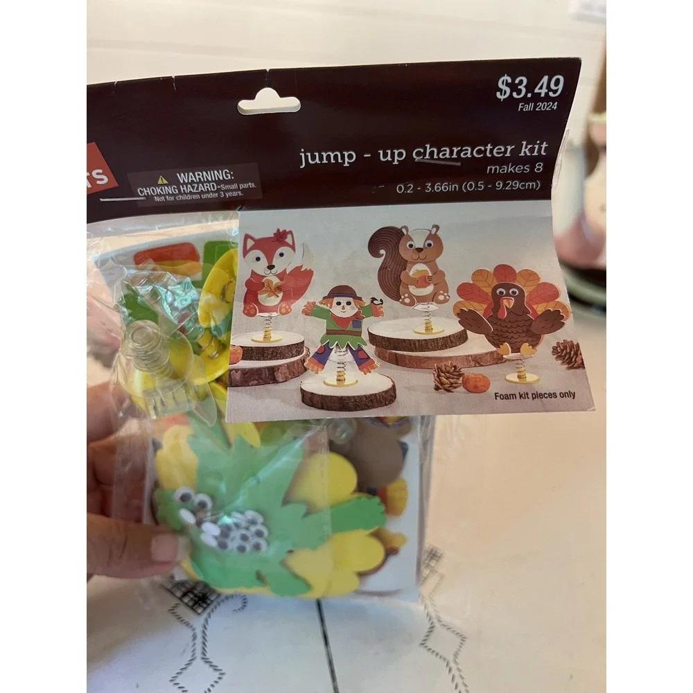 Lot Of 7 Craft Kits & Thanksgiving Decorations Turkeys Pumpkins Animals Leaves